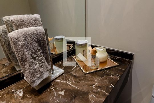 Apartamento com 2 quartos e varanda em Campo Belo para comprar. — Lavabo