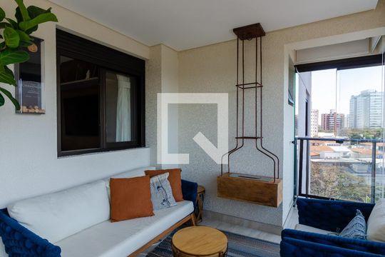 Apartamento com 2 quartos e varanda em Campo Belo para comprar. — Varanda