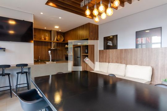 Apartamento com 2 quartos e varanda em Campo Belo para comprar. — Área comum - Salão de festas