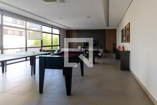 Apartamento com 2 quartos e varanda em Campo Belo para comprar. — Área comum - Sala de Jogos