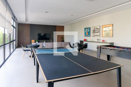 Apartamento com 2 quartos e varanda em Campo Belo para comprar. — Área comum - Sala de Jogos