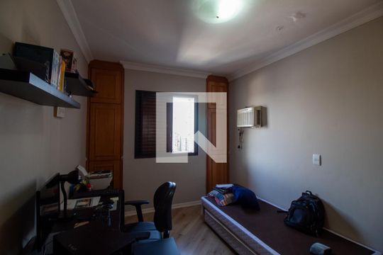 Venda de apartamento com 2 quartos e academia no condomínio. — Quarto 1