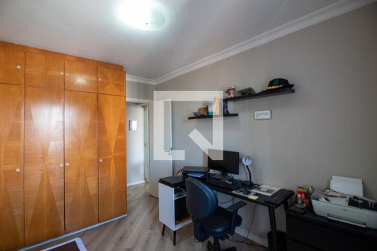 Venda de apartamento com 2 quartos e academia no condomínio. — Quarto 1