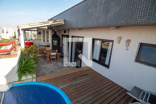 Venda de apartamento com 2 quartos e academia no condomínio. — Piscina