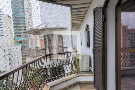 Apartamento mobiliado com 3 quartos para compra. Excelente oportunidade de venda! — Varanda da Suíte