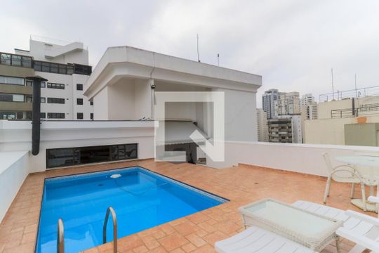 Apartamento mobiliado com 3 quartos para compra. Excelente oportunidade de venda! — Piscina 