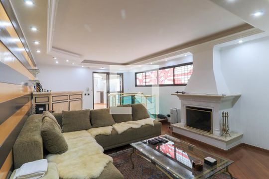 Apartamento mobiliado com 3 quartos para compra. Excelente oportunidade de venda! — Sala 2