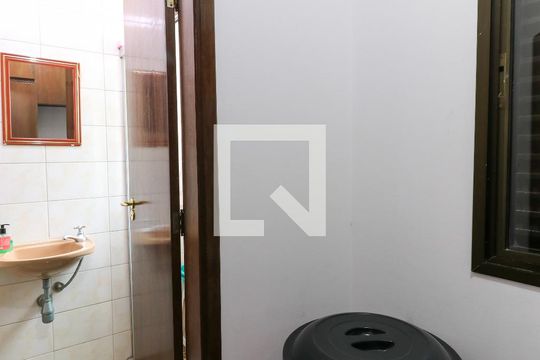 Apartamento mobiliado com 3 quartos para compra. Excelente oportunidade de venda! — Quarto de Serviço