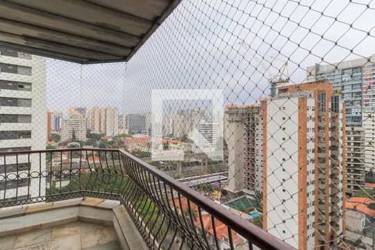 Apartamento mobiliado com 3 quartos para compra. Excelente oportunidade de venda! — Varanda da Suíte