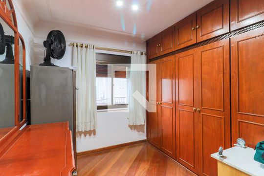 Apartamento mobiliado com 3 quartos para compra. Excelente oportunidade de venda! — Quarto 2