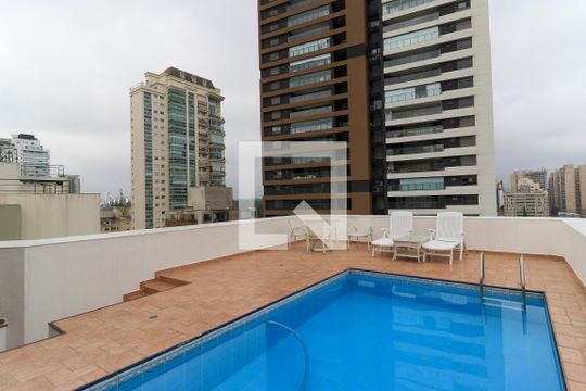 Apartamento mobiliado com 3 quartos para compra. Excelente oportunidade de venda! — Piscina 