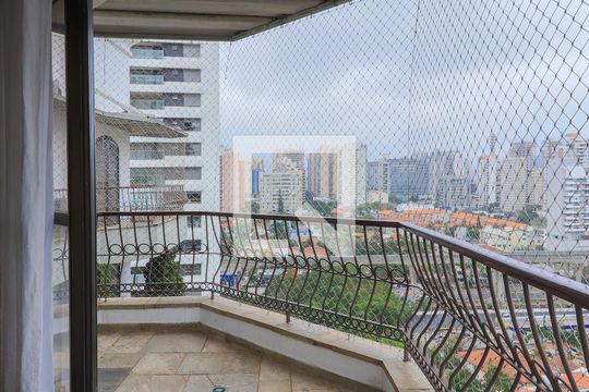 Apartamento mobiliado com 3 quartos para compra. Excelente oportunidade de venda! — Varanda da Sala
