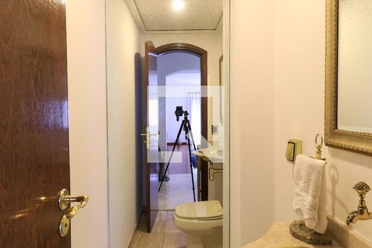 Apartamento mobiliado com 3 quartos para compra. Excelente oportunidade de venda! — Lavabo