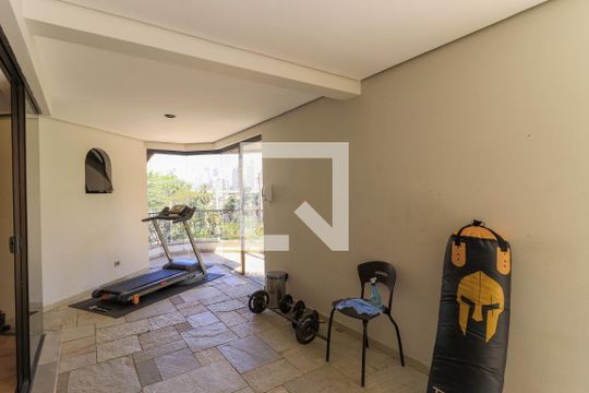 Apartamento mobiliado com 3 quartos para compra. Excelente oportunidade de venda! — Área comum - Academia