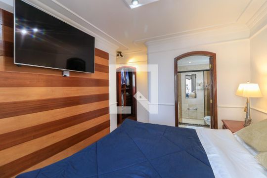 Apartamento mobiliado com 3 quartos para compra. Excelente oportunidade de venda! — Suíte