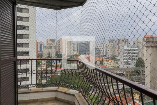 Apartamento mobiliado com 3 quartos para compra. Excelente oportunidade de venda! — Varanda da Suíte