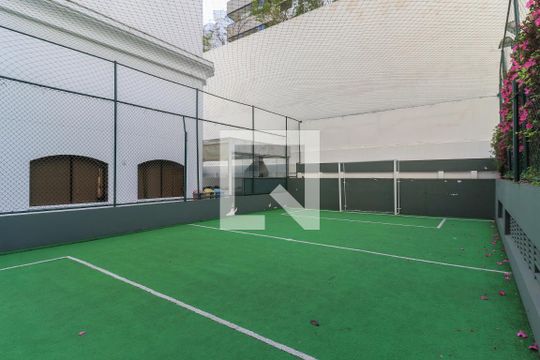 Apartamento mobiliado com 3 quartos para compra. Excelente oportunidade de venda! — Quadra