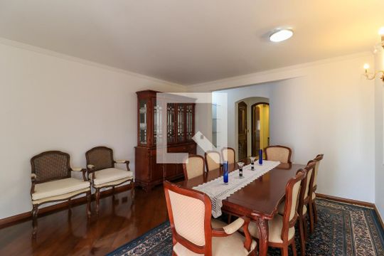 Apartamento mobiliado com 3 quartos para compra. Excelente oportunidade de venda! — Sala 1