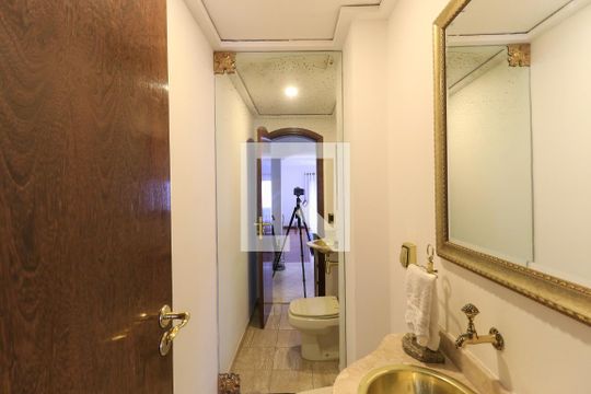 Apartamento mobiliado com 3 quartos para compra. Excelente oportunidade de venda! — Lavabo