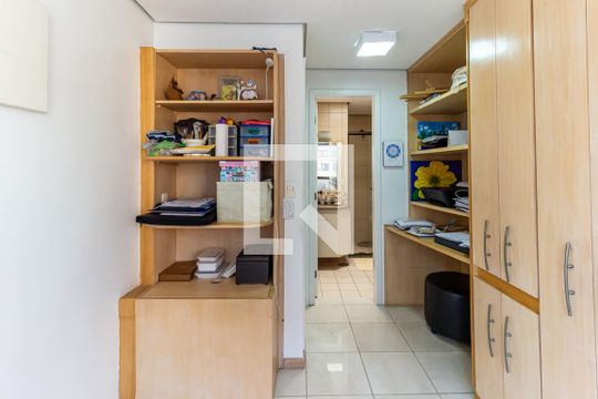 Compra apartamento na Bela Vista com 2 quartos, piscina e churrasqueira no condomínio. — Suíte 2 - Quarto 2