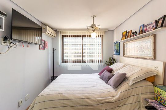 Compra apartamento na Bela Vista com 2 quartos, piscina e churrasqueira no condomínio. — Suíte - Quarto 1