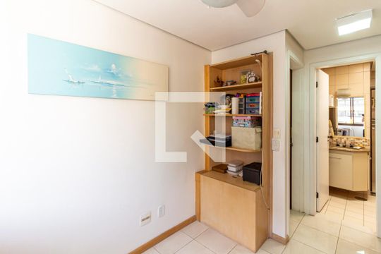 Compra apartamento na Bela Vista com 2 quartos, piscina e churrasqueira no condomínio. — Suíte 2 - Quarto 2