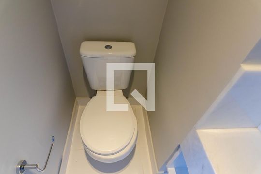 Apartamento à venda, com 105 m², 2 quartos e 2 vagas — Lavabo