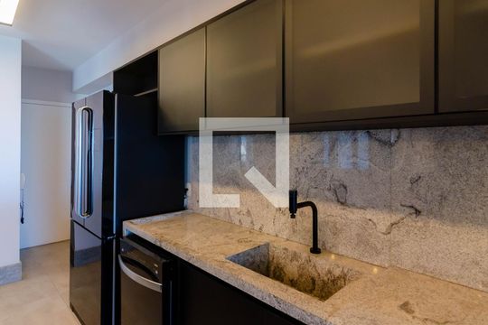 Apartamento à venda, com 105 m², 2 quartos e 2 vagas — Cozinha
