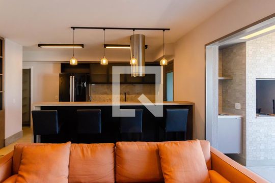Apartamento à venda, com 105 m², 2 quartos e 2 vagas — Sala
