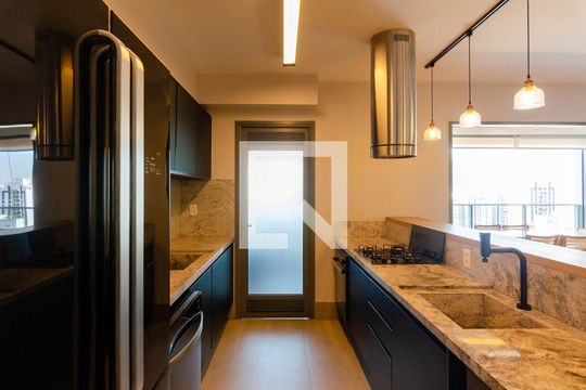 Apartamento à venda, com 105 m², 2 quartos e 2 vagas — Cozinha