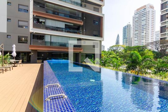 Apartamento à venda, com 105 m², 2 quartos e 2 vagas — Área comum