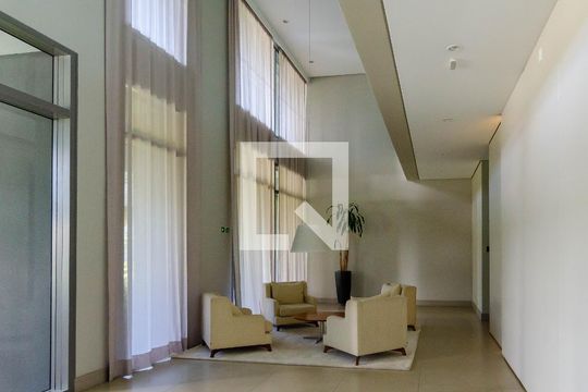 Apartamento à venda, com 105 m², 2 quartos e 2 vagas — Hall de Entrada