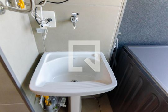 Apartamento à venda, com 105 m², 2 quartos e 2 vagas — Área de Serviço