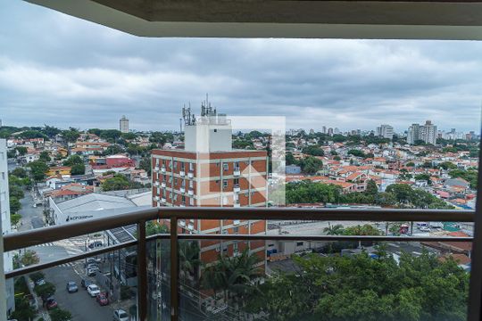 Apartamento com 4 quartos, churrasqueira no condomínio e quintal. Ideal para comprar. — Vista da Sala