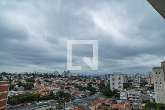 Apartamento com 4 quartos, churrasqueira no condomínio e quintal. Ideal para comprar. — Vista da Varanda