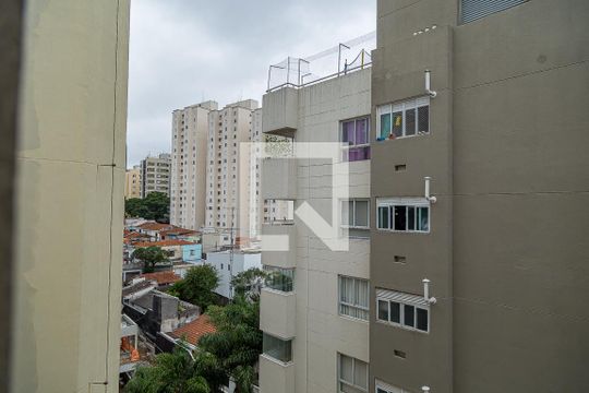 Apartamento com 4 quartos, churrasqueira no condomínio e quintal. Ideal para comprar. — Vista do Quarto 1