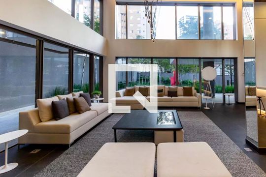Compra apartamento na Vila Nova Conceição com 2 suítes e piscina no condomínio. — Salão de Festas