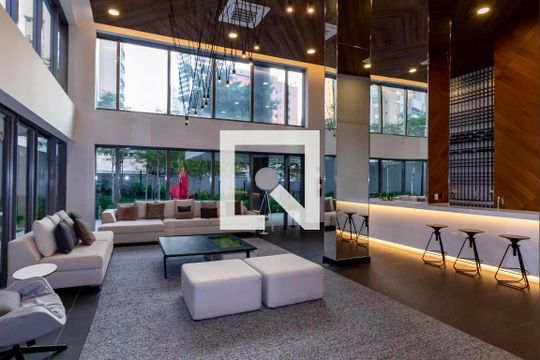 Compra apartamento na Vila Nova Conceição com 2 suítes e piscina no condomínio. — Salão de Festas