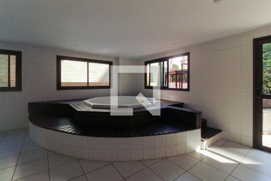 Comprar apartamento mobiliado no Jardim Paulista com 3 quartos, academia e piscina. — Área comum - Piscina
