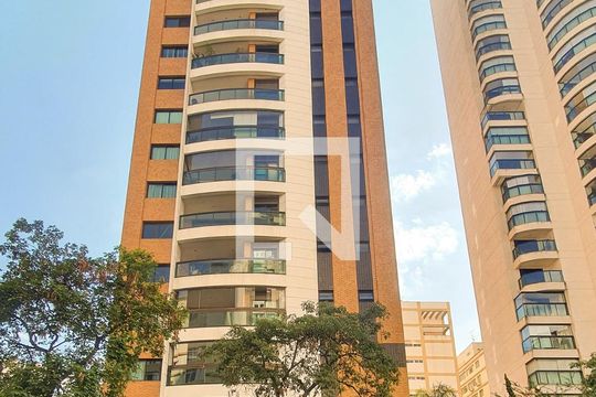 Comprar apartamento mobiliado no Jardim Paulista com 3 quartos, academia e piscina. — Fachada