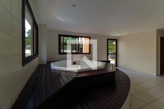 Comprar apartamento mobiliado no Jardim Paulista com 3 quartos, academia e piscina. — Área comum - Piscina