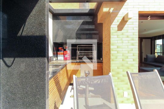 Comprar apartamento mobiliado no Jardim Paulista com 3 quartos, academia e piscina. — Varanda - Churrasqueira