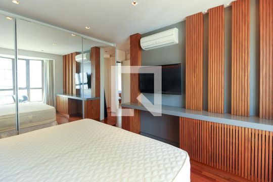 Comprar apartamento mobiliado no Jardim Paulista com 3 quartos, academia e piscina. — Quarto 2 - Suíte