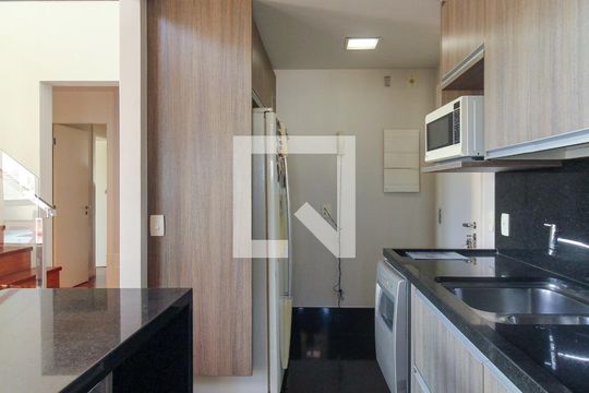 Comprar apartamento mobiliado no Jardim Paulista com 3 quartos, academia e piscina. — Cozinha