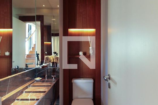 Comprar apartamento mobiliado no Jardim Paulista com 3 quartos, academia e piscina. — Lavabo