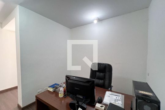 Casa em Indianópolis com 5 quartos, 2 suítes. Oportunidades para comprar. — Sala 4