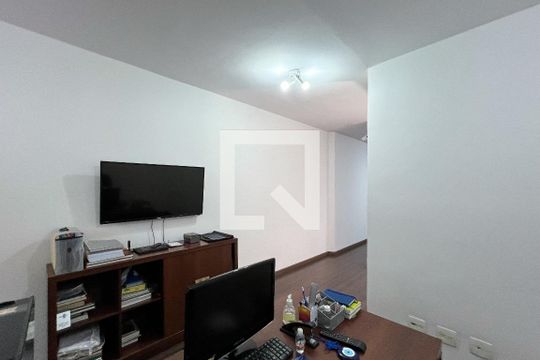 Casa em Indianópolis com 5 quartos, 2 suítes. Oportunidades para comprar. — Sala 4