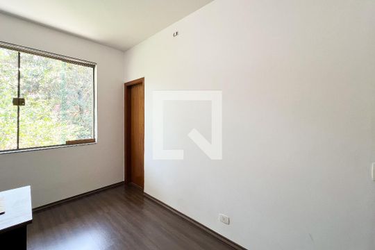 Casa em Indianópolis com 5 quartos, 2 suítes. Oportunidades para comprar. — Suite 1