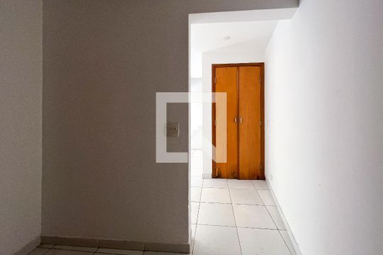 Casa em Indianópolis com 5 quartos, 2 suítes. Oportunidades para comprar. — Área de Serviço