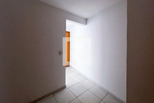 Casa em Indianópolis com 5 quartos, 2 suítes. Oportunidades para comprar. — Área de Serviço
